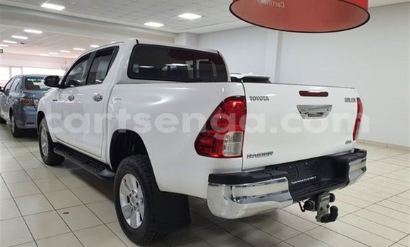 Buy Used Toyota Hilux White Car in Mbabane in Manzini Buy Used Toyota Hilux White Car in Mbabane in Manzini
