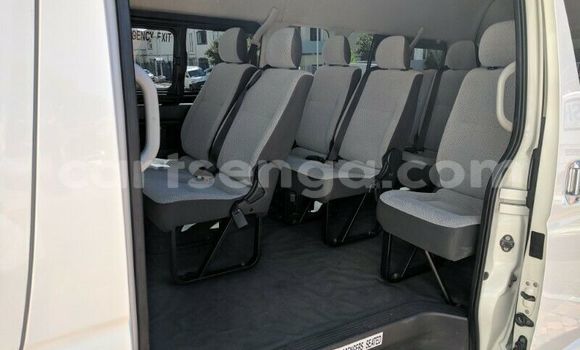 Buy Used Toyota Hiace White Car in Mbabane in Manzini Buy Used Toyota Hiace White Car in Mbabane in Manzini