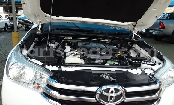 Buy Used Toyota Hilux White Car in Mbabane in Manzini Buy Used Toyota Hilux White Car in Mbabane in Manzini