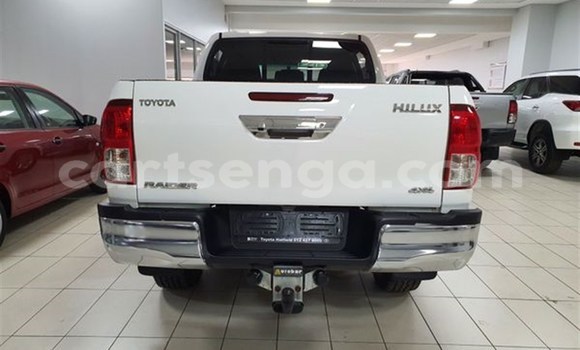Buy Used Toyota Hilux White Car in Mbabane in Manzini Buy Used Toyota Hilux White Car in Mbabane in Manzini