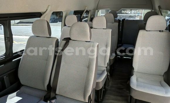 Buy Used Toyota Hiace White Car in Mbabane in Manzini Buy Used Toyota Hiace White Car in Mbabane in Manzini