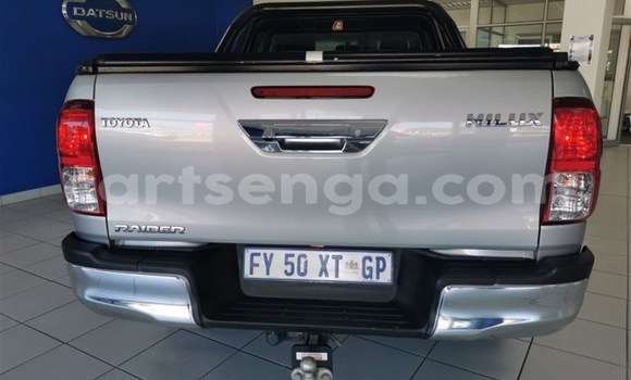 Buy Used Toyota Hilux White Car in Mbabane in Manzini Buy Used Toyota Hilux White Car in Mbabane in Manzini
