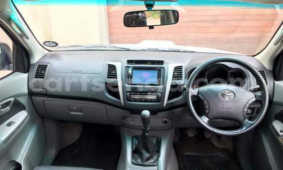 Acheter Occasion Voiture Toyota Hilux Blanc à Mbabane, Manzini Acheter Occasion Voiture Toyota Hilux Blanc à Mbabane, Manzini