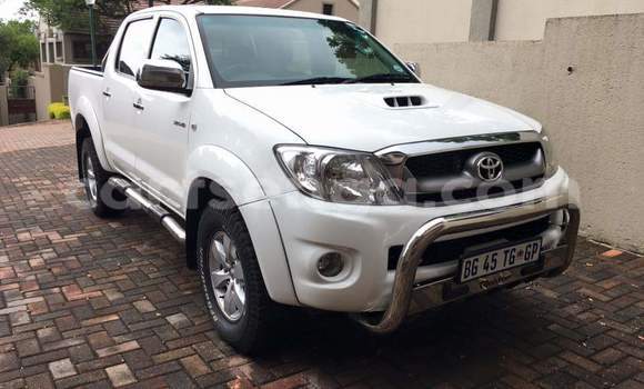 Acheter Occasion Voiture Toyota Hilux Blanc à Mbabane, Manzini Acheter Occasion Voiture Toyota Hilux Blanc à Mbabane, Manzini