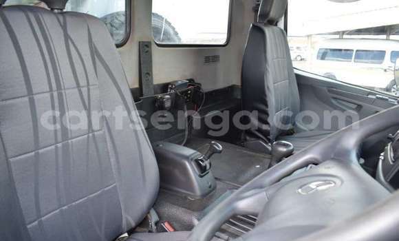 Acheter Occasion Utilitaire Mercedes‒Benz Tipper Blanc à Ezulwini, Hhohho Acheter Occasion Utilitaire Mercedes‒Benz Tipper Blanc à Ezulwini, Hhohho