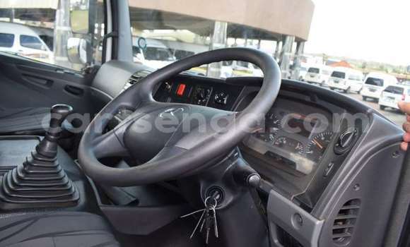 Acheter Occasion Utilitaire Mercedes‒Benz Tipper Blanc à Ezulwini, Hhohho Acheter Occasion Utilitaire Mercedes‒Benz Tipper Blanc à Ezulwini, Hhohho