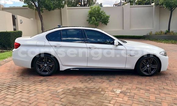 Nunua Ilio tumika BMW 5–Series White Gari ndani ya Mbabane nchini Manzini Nunua Ilio tumika BMW 5–Series White Gari ndani ya Mbabane nchini Manzini