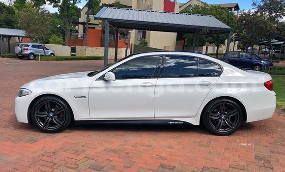 Nunua Ilio tumika BMW 5–Series White Gari ndani ya Mbabane nchini Manzini Nunua Ilio tumika BMW 5–Series White Gari ndani ya Mbabane nchini Manzini