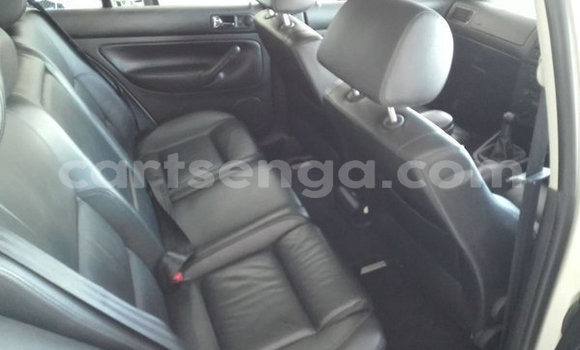 Acheter Occasion Voiture Volkswagen Golf Blanc à Ezulwini, Hhohho Acheter Occasion Voiture Volkswagen Golf Blanc à Ezulwini, Hhohho