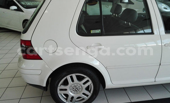 Acheter Occasion Voiture Volkswagen Golf Blanc à Ezulwini, Hhohho Acheter Occasion Voiture Volkswagen Golf Blanc à Ezulwini, Hhohho
