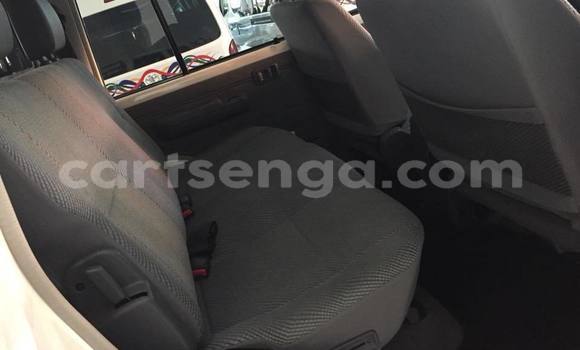 Nunua Ilio tumika Toyota Land Cruiser White Gari ndani ya Ezulwini nchini Hhohho Nunua Ilio tumika Toyota Land Cruiser White Gari ndani ya Ezulwini nchini Hhohho