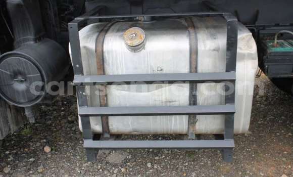 Nunua Ilio tumika Isuzu FTR 850 White Lori ndani ya Manzini nchini Manzini Nunua Ilio tumika Isuzu FTR 850 White Lori ndani ya Manzini nchini Manzini