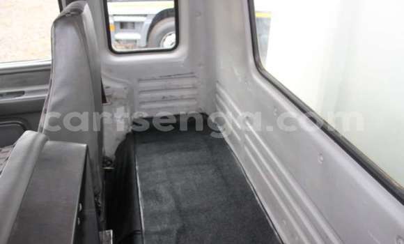 Nunua Ilio tumika Isuzu FTR 850 White Lori ndani ya Manzini nchini Manzini Nunua Ilio tumika Isuzu FTR 850 White Lori ndani ya Manzini nchini Manzini