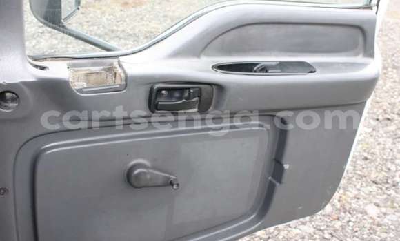 Nunua Ilio tumika Isuzu FTR 850 White Lori ndani ya Manzini nchini Manzini Nunua Ilio tumika Isuzu FTR 850 White Lori ndani ya Manzini nchini Manzini