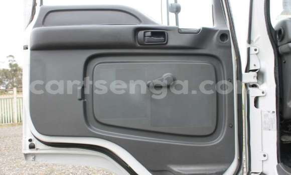 Nunua Ilio tumika Isuzu FTR 850 White Lori ndani ya Manzini nchini Manzini Nunua Ilio tumika Isuzu FTR 850 White Lori ndani ya Manzini nchini Manzini