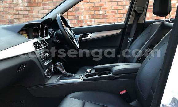 Nunua Ilio tumika Mercedes‒Benz C–Class White Gari ndani ya Manzini nchini Manzini Nunua Ilio tumika Mercedes‒Benz C–Class White Gari ndani ya Manzini nchini Manzini