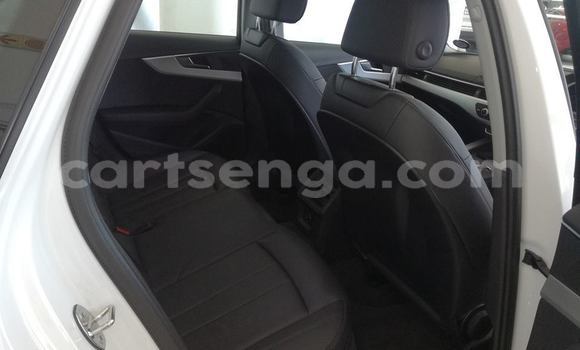 Nunua Ilio tumika Audi A4 White Gari ndani ya Ezulwini nchini Hhohho Nunua Ilio tumika Audi A4 White Gari ndani ya Ezulwini nchini Hhohho