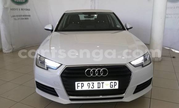 Nunua Ilio tumika Audi A4 White Gari ndani ya Ezulwini nchini Hhohho Nunua Ilio tumika Audi A4 White Gari ndani ya Ezulwini nchini Hhohho