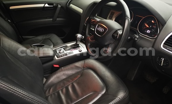Nunua Ilio tumika Audi Q7 White Gari ndani ya Ezulwini nchini Hhohho Nunua Ilio tumika Audi Q7 White Gari ndani ya Ezulwini nchini Hhohho