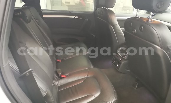 Nunua Ilio tumika Audi Q7 White Gari ndani ya Ezulwini nchini Hhohho Nunua Ilio tumika Audi Q7 White Gari ndani ya Ezulwini nchini Hhohho