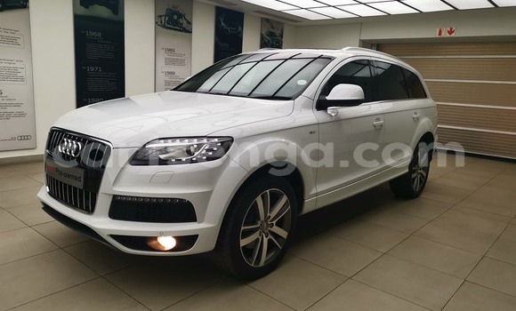 Nunua Ilio tumika Audi Q7 White Gari ndani ya Ezulwini nchini Hhohho Nunua Ilio tumika Audi Q7 White Gari ndani ya Ezulwini nchini Hhohho