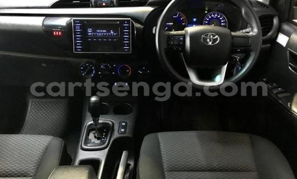 Buy Used Toyota Hilux White Car in Ezulwini in Hhohho Buy Used Toyota Hilux White Car in Ezulwini in Hhohho