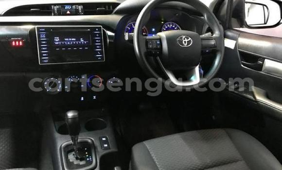 Buy Used Toyota Hilux White Car in Ezulwini in Hhohho Buy Used Toyota Hilux White Car in Ezulwini in Hhohho