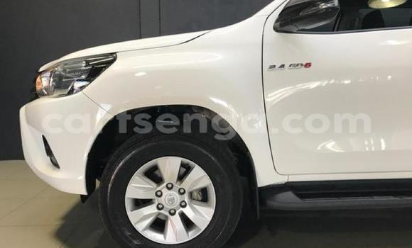 Buy Used Toyota Hilux White Car in Ezulwini in Hhohho Buy Used Toyota Hilux White Car in Ezulwini in Hhohho