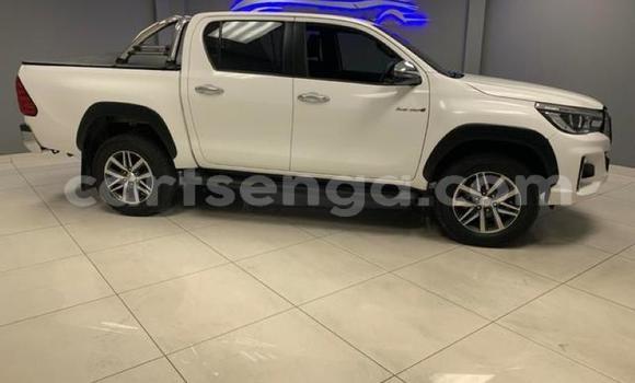 Buy Used Toyota Hilux White Car in Manzini in Manzini Buy Used Toyota Hilux White Car in Manzini in Manzini