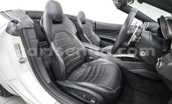 Acheter Occasion Voiture Ferrari California Blanc à Ezulwini, Hhohho Acheter Occasion Voiture Ferrari California Blanc à Ezulwini, Hhohho