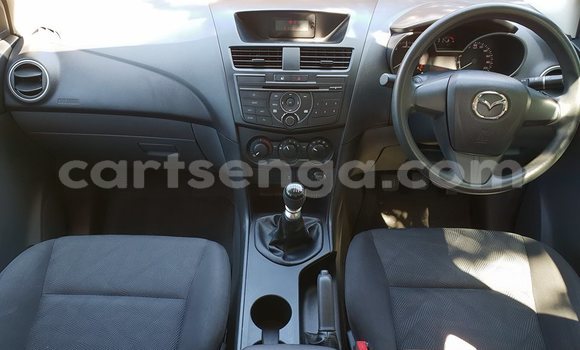 Acheter Occasion Voiture Mazda BT-50 Blanc à Ezulwini, Hhohho Acheter Occasion Voiture Mazda BT-50 Blanc à Ezulwini, Hhohho