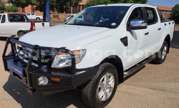 Nunua Ilio tumika Ford Ranger Silver Gari ndani ya Bulembu nchini Hhohho Nunua Ilio tumika Ford Ranger Silver Gari ndani ya Bulembu nchini Hhohho