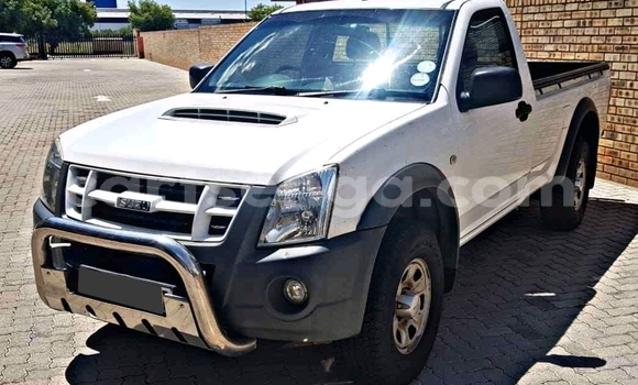 Nunua Ilio tumika Isuzu KB White Gari ndani ya Manzini nchini Manzini