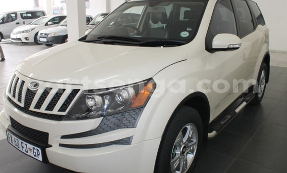 Buy Used Mahindra Xylo White Car in Mbabane in Manzini Buy Used Mahindra Xylo White Car in Mbabane in Manzini