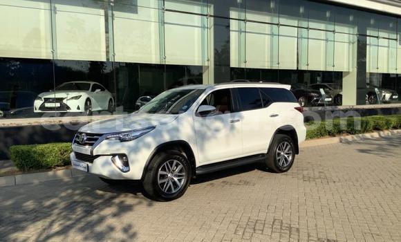 Buy Used Toyota Fortuner White Car in Ezulwini in Hhohho Buy Used Toyota Fortuner White Car in Ezulwini in Hhohho