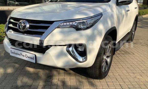 Buy Used Toyota Fortuner White Car in Ezulwini in Hhohho Buy Used Toyota Fortuner White Car in Ezulwini in Hhohho