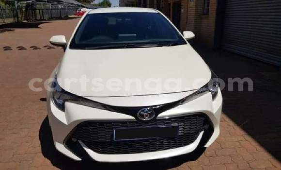Nunua Ilio tumika Toyota Corolla White Gari ndani ya Manzini nchini Manzini