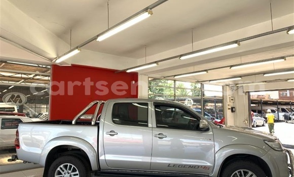 Buy Used Toyota Hilux White Car in Mbabane in Manzini Buy Used Toyota Hilux White Car in Mbabane in Manzini