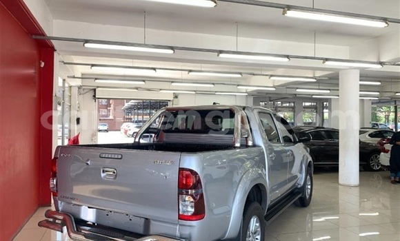 Buy Used Toyota Hilux White Car in Mbabane in Manzini Buy Used Toyota Hilux White Car in Mbabane in Manzini