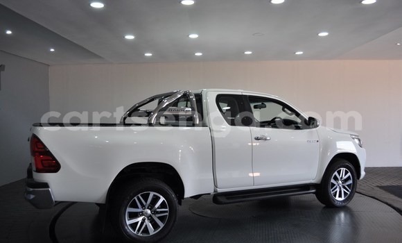Buy Used Toyota Hilux White Car in Mbabane in Manzini Buy Used Toyota Hilux White Car in Mbabane in Manzini