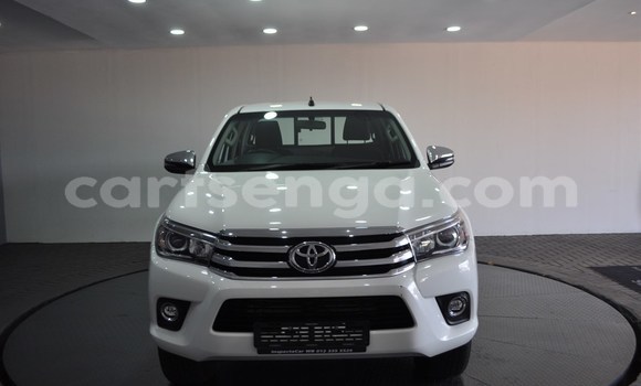 Buy Used Toyota Hilux White Car in Mbabane in Manzini Buy Used Toyota Hilux White Car in Mbabane in Manzini