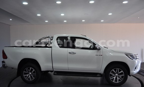 Buy Used Toyota Hilux White Car in Mbabane in Manzini Buy Used Toyota Hilux White Car in Mbabane in Manzini