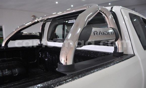 Buy Used Toyota Hilux White Car in Mbabane in Manzini Buy Used Toyota Hilux White Car in Mbabane in Manzini