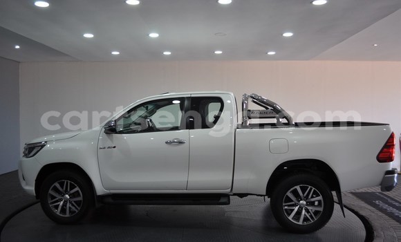 Buy Used Toyota Hilux White Car in Mbabane in Manzini Buy Used Toyota Hilux White Car in Mbabane in Manzini