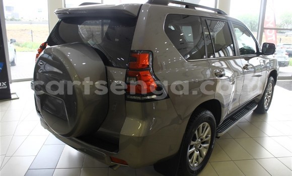Acheter Occasion Voiture Toyota Prado Gris à Ezulwini, Hhohho Acheter Occasion Voiture Toyota Prado Gris à Ezulwini, Hhohho