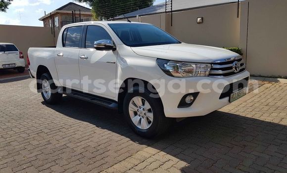 Buy Used Toyota Hilux White Car in Big Bend in Lubombo District