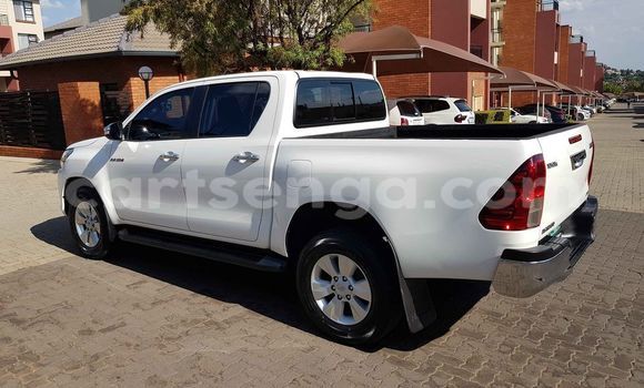 Buy Used Toyota Hilux White Car in Big Bend in Lubombo District Buy Used Toyota Hilux White Car in Big Bend in Lubombo District
