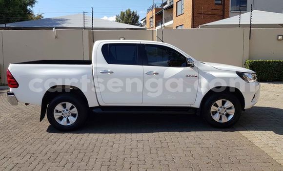 Buy Used Toyota Hilux White Car in Big Bend in Lubombo District Buy Used Toyota Hilux White Car in Big Bend in Lubombo District