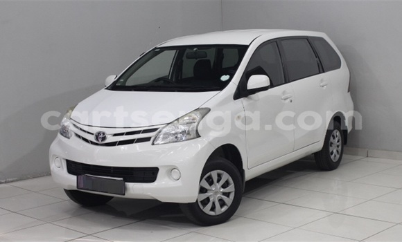 Nunua Ilio tumika Toyota Avanza White Gari ndani ya Mbabane nchini Manzini