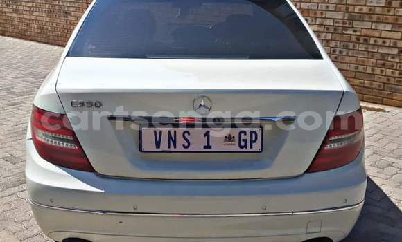 Buy Used Mercedes‒Benz C–Class White Car in Nhlangano in Shiselweni District Buy Used Mercedes‒Benz C–Class White Car in Nhlangano in Shiselweni District